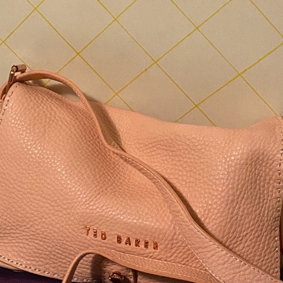 TED BAKER Pink salmon leather Markun Cross Body Bag - Picture 3 of 16